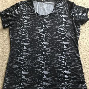 ❤️Under Armour black workout shirt❤️